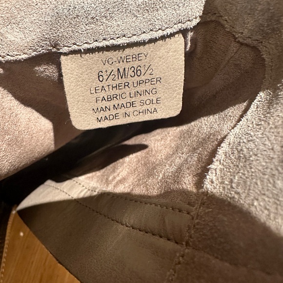 Women’s Vince Camuto Booties - Picture 4 of 9